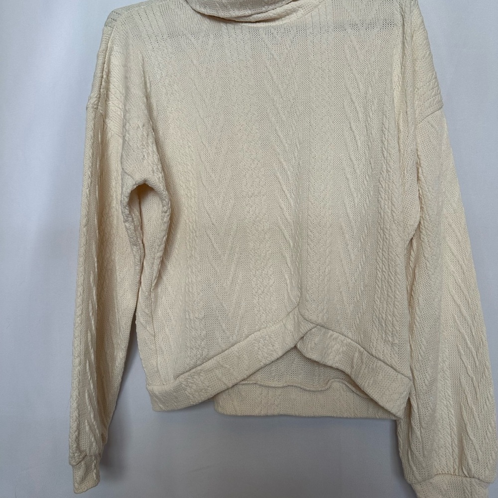 Daytrip Cream Cable Knit Mock Neck Surplice Wrap Hem‎ Sweater L